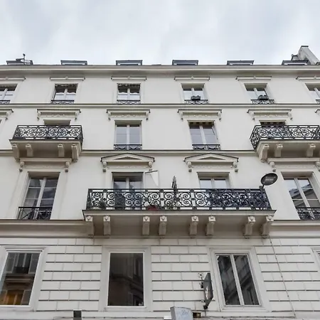35 - Urban Montmartre Παρίσι